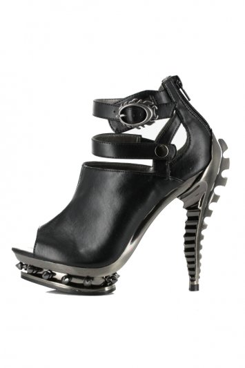 Rogue Spinal Heels